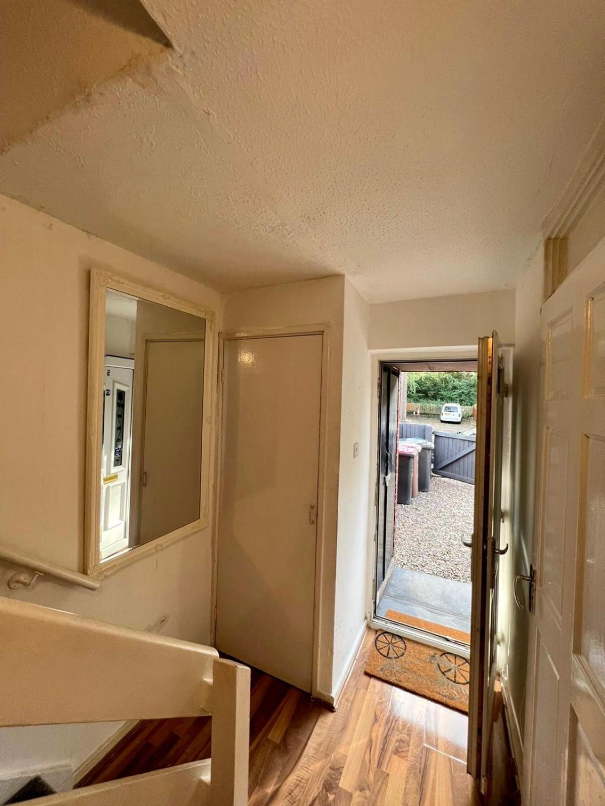 Manchester - Eccles - Business - Contractors - Families - Discounts Available Exterior photo